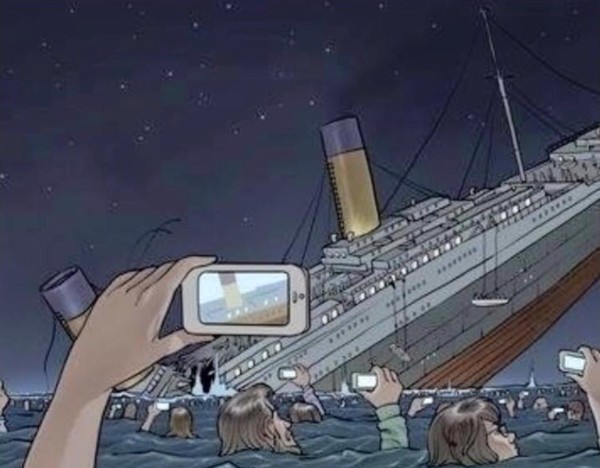 Totanic selfie copy